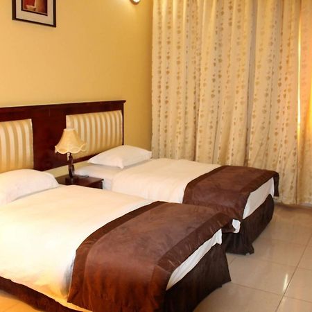 Aryana Hotel Ал Бурайми Екстериор снимка