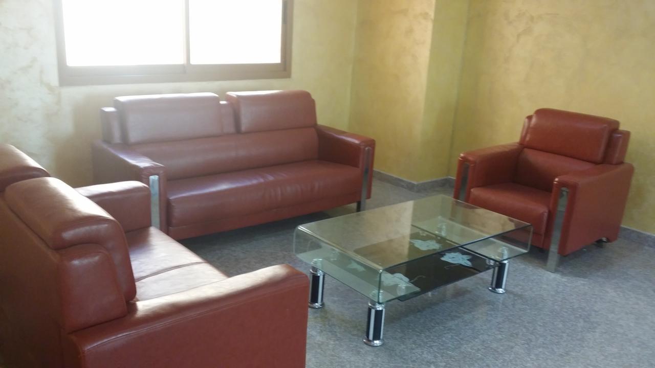 Aryana Hotel Ал Бурайми Екстериор снимка