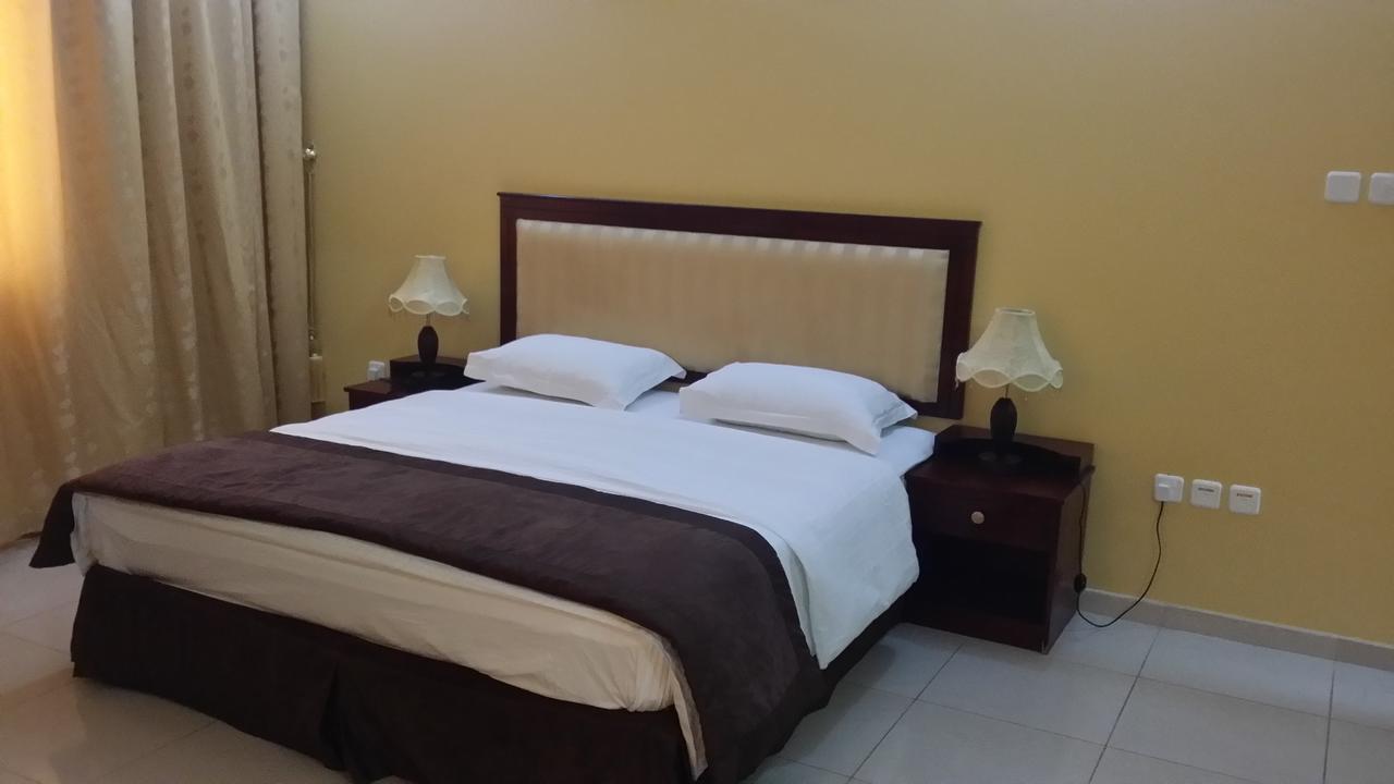 Aryana Hotel Ал Бурайми Екстериор снимка