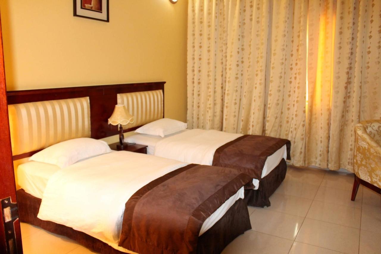 Aryana Hotel Ал Бурайми Екстериор снимка